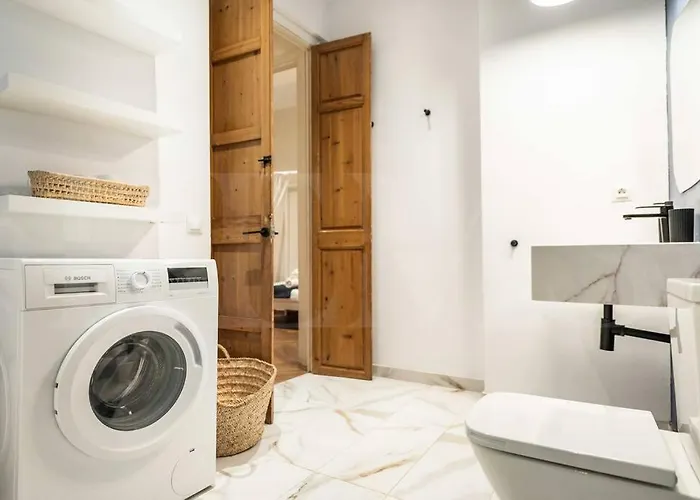 Apartment Modern & Spacious - Historic Center By Rems