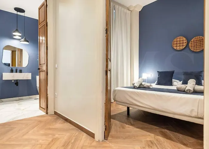Modern & Spacious - Historic Center By Rems Apartment *