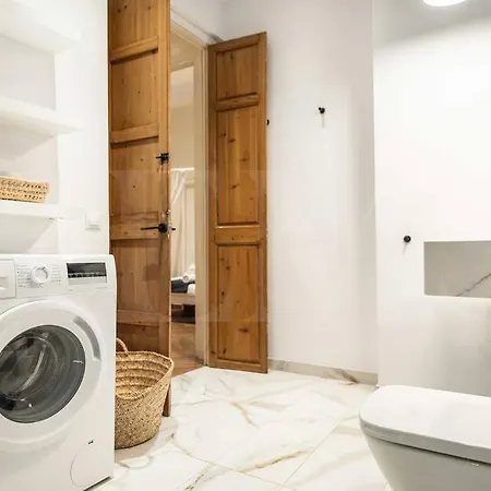 Διαμέρισμα Modern & Spacious - Historic Center By Rems